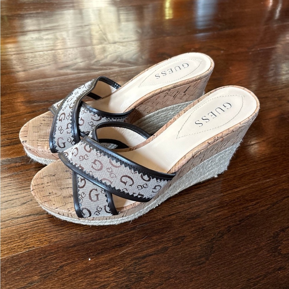GUESS wedge - Picture 3 of 6